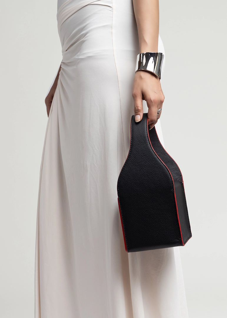 Box shaped leather handbag