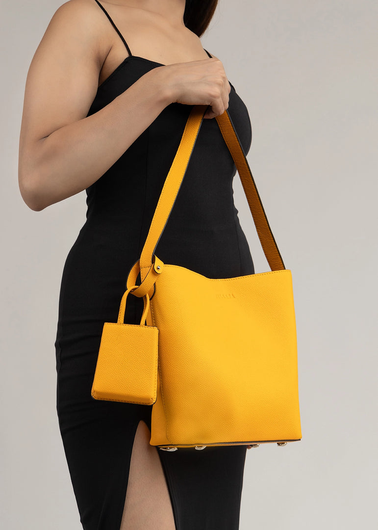 travel tote bag